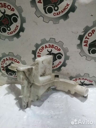 Бачок омывателя на Volkswagen Passat B6