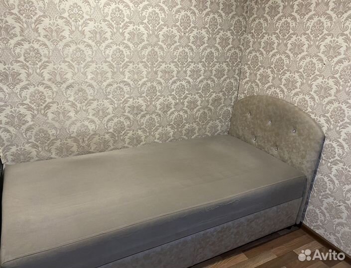 Кровать односпальная