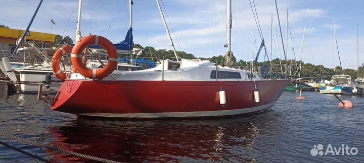 Парусная яхта