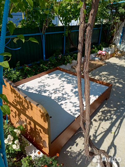 Кровать двухспальная