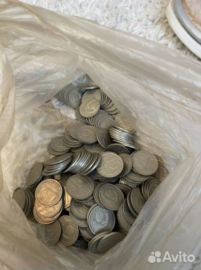 Монеты и бумажные деньги