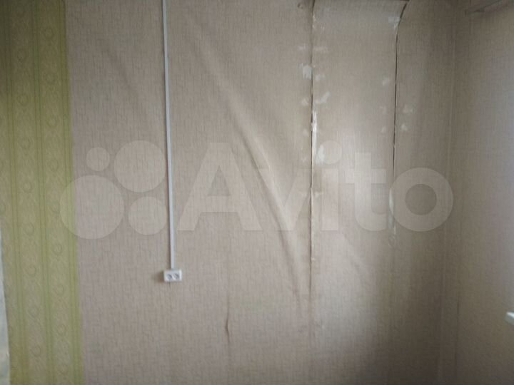 Комната 13,7 м² в 4-к., 4/5 эт.