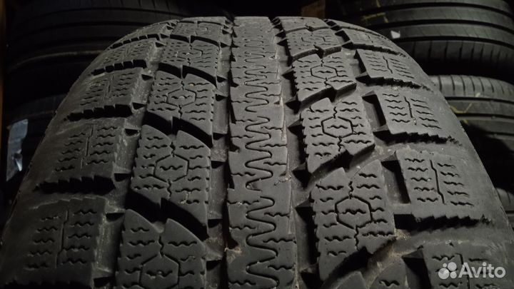 Toyo Observe GSi-5 235/55 R17