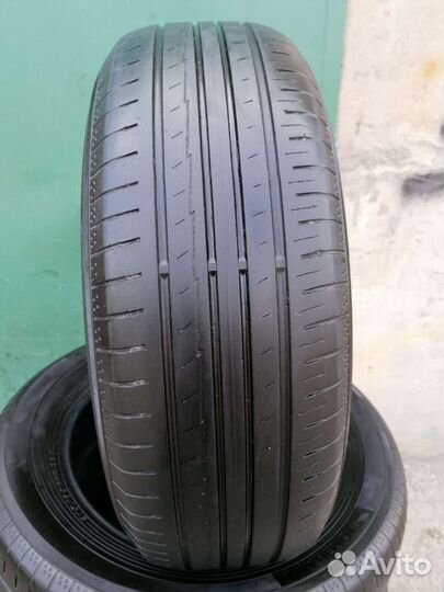 Yokohama BluEarth AE01 215/65 R17