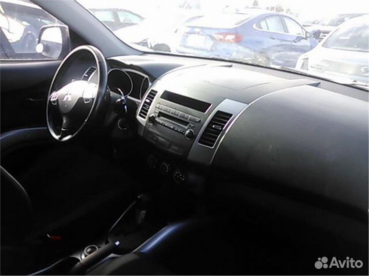 Разбор на запчасти Mitsubishi Outlander XL
