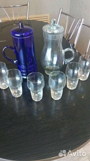 Кувшин со стаканами