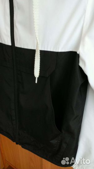 Ветровка для девочки