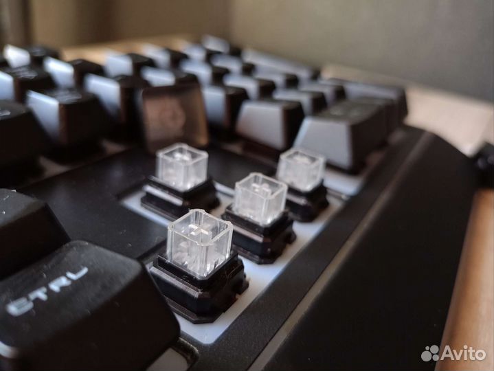 Игровая клавиатура MSI Vigor GK30