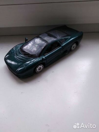 Модель jaguar xj220