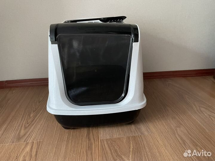 Закрытый туалет для кошек