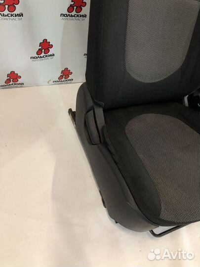 Передние сидения Hyundai solaris 1