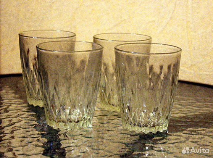 Стеклянные стаканы и стопки СССР