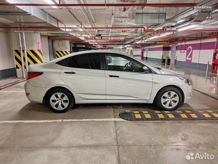 Hyundai Solaris 1.4 AT, 2015, 112 000 км