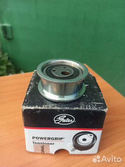 Натяжной ролик ремня грм ваз 2110 1,5 8кл