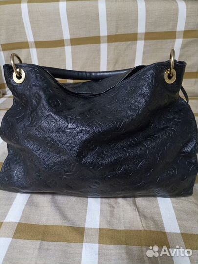 Сумка Louis Vuitton Artsy