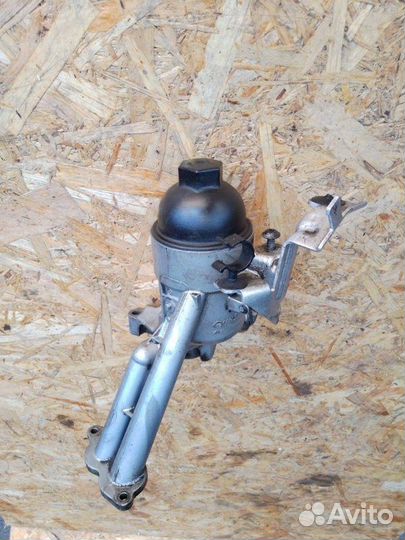 Кронштейн масляного фильтра Audi A8 D4 long 4.2