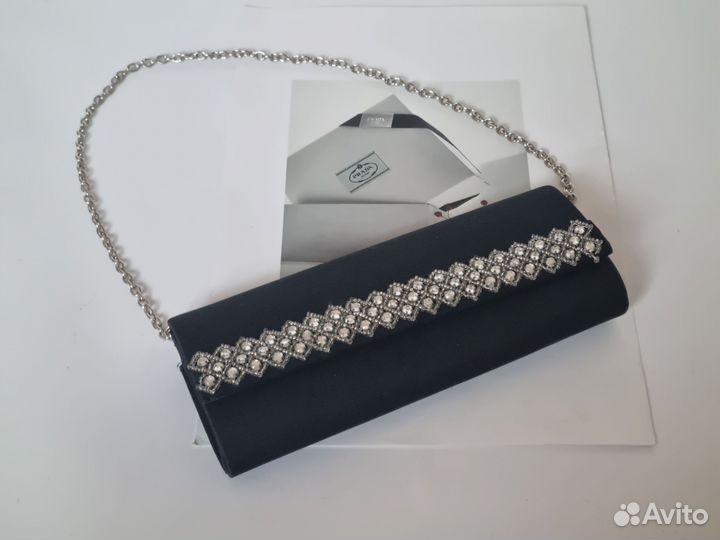 Черный клатч на цепочке Redmond