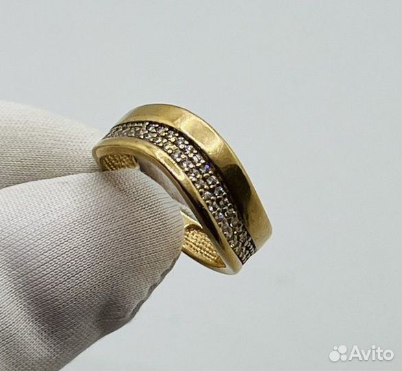 Золотое кольцо с камнем 16,5р