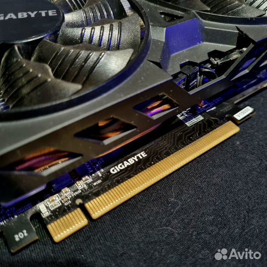 Видеокарта Gigabyte AMD Radeon R9 380 4GB