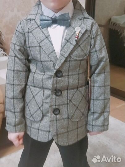 Нарядный костюм для мальчика 104