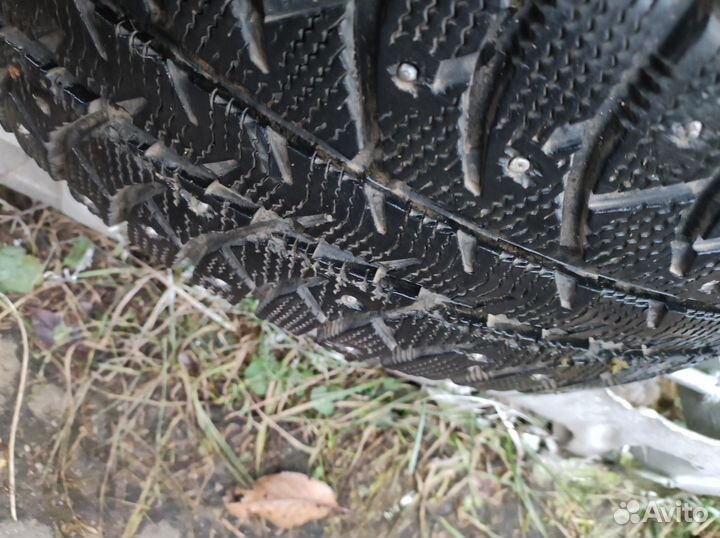 Bridgestone Ice Cruiser 7000 215/65 R16