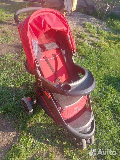 Прогулочная коляска