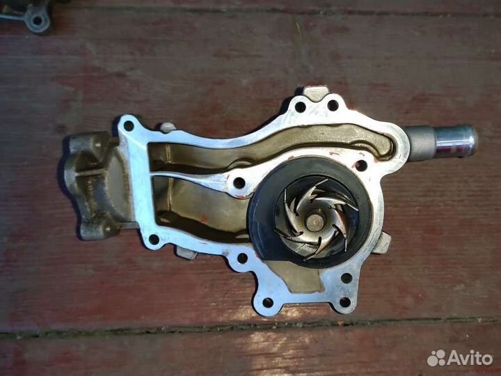 Помпа Opel Astra J Chevrolet GM 1.4L Turbo