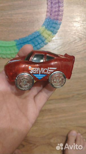 Игрушка машинка на рельсах