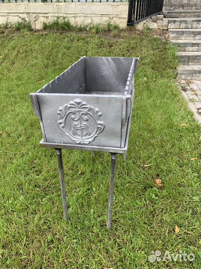 Мангал чугунный