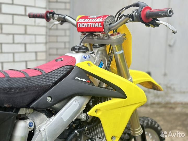 Мотоцикл Suzuki