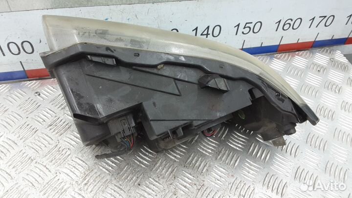 Фара правая Land Rover Freelander 2004