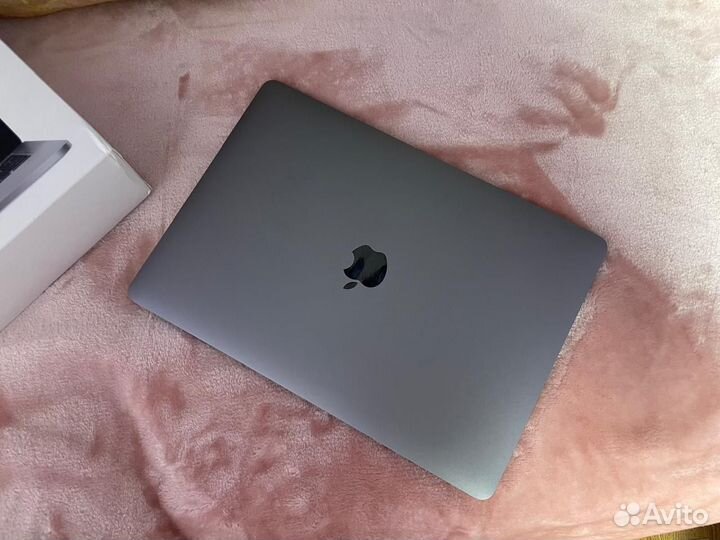 Apple MacBook Pro 13 m2 2022