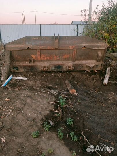 Отвал на кировец