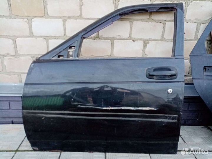 Дверь передняя левая на ваз 2110-12