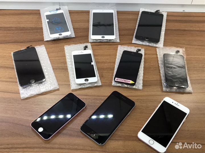 Экраны на iPhone в ассортименте
