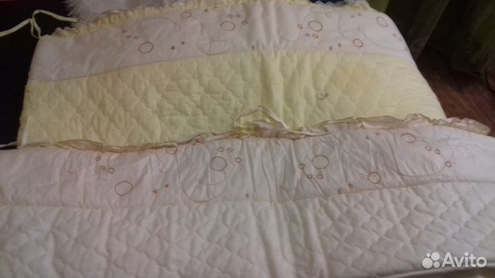 Матрас детский и мягкие бортики для кроватки