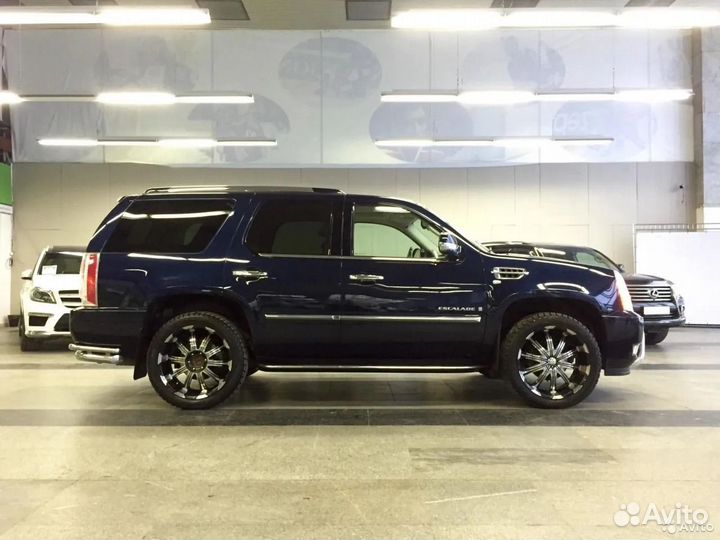 Обвес из нержавейки Кадиллак Эскалейд