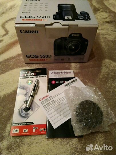 Фотоаппарат новый canon EOS550D с сумкой и устойст