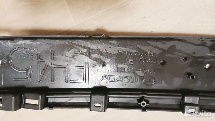 Молдниг переднего бампера мазда сх7