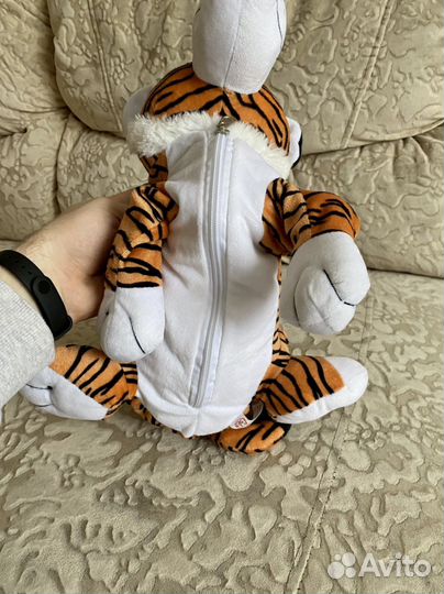 Игрушка мягкая с карманом для сладостей на молнии