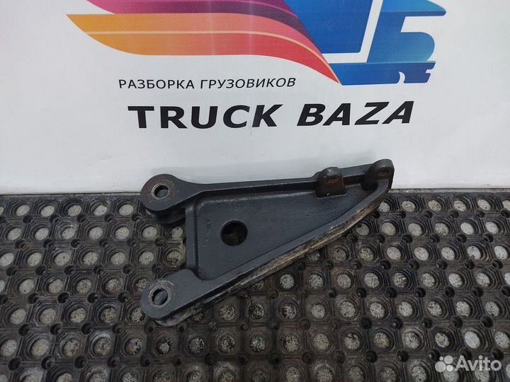 Кронштейн усилителя бампера