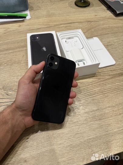 iPhone 11, 64 ГБ