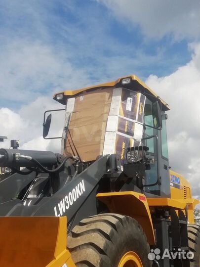 Фронтальный погрузчик XCMG LW300KN, 2023