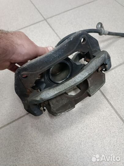 Суппорт тормозной Honda Accord 9