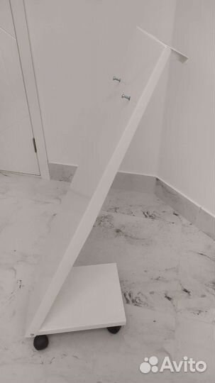 Передвижная стойка