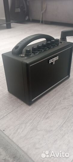 Гитарный комбоусилитель Boss Katana-Mini