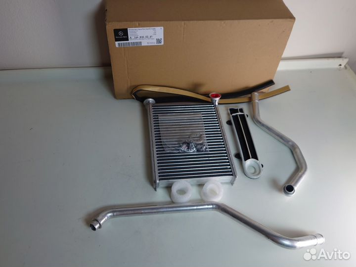 Теплообменник Mercedes-Benz A1668300261