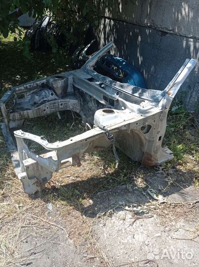 Передняя четверть левая, правая Hyundai elantra 3