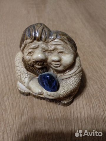 Фигурка с камнем статуэтка нэцке