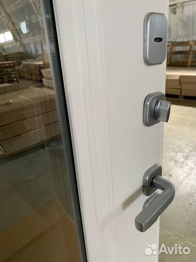 Входная металлическая дверь 